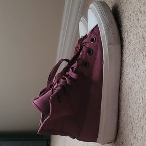 Converse All Star Chuck Taylor II, Women's 6, Maroon & White Classic High Tops